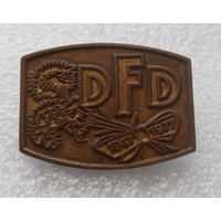 Значок. DFD Demokratischer Frauenbund Deutschland 1947 - 1977 #0208