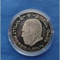 Германия. 1973 г. Вилли Остерманн, медаль. Серебро 1000 пр. 15,1 г. Диаметр 35 мм.