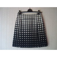 Фирменная черно-белая юбка" GERRY WEBER" с градиентом цвета в отличном состоянии, без дефектов. ГЕРМАНИЯ.