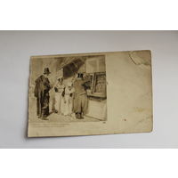 Почтовая карточка-открытое письмо "Жених покупающий кольцо"", до 1917 года, чистая, слева оторвана,размер 14*9 см.