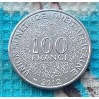 Западная Африка 100 франков 2012 года. UNC. Бенин, Буркина-Фасо, Гвинея-Бисау, Кот-д'Ивуар, Мали, Нигер, Сенегал.