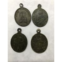 Старинные медальоны.цена за все.