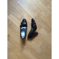 Натуральные фирменные кожаные туфли (35)
