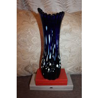Тяжёлая, стеклянная ваза из синего стекла, времён СССР, высота 34.5 см., без сколов и трещин.