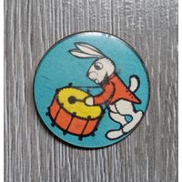 Значок Заяц (кролик) с барабаном