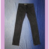 Брендовые джинсы Maje с замочками под каблуки, мраморный принт! р.42-44. Новые.