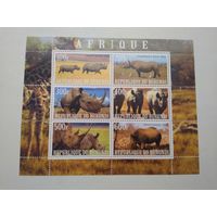Блок марок Носороги