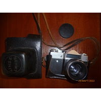 Фотоаппарат ЗЕНИТ-Е.Обьектив Helios 44-2+Фотовспышка.
